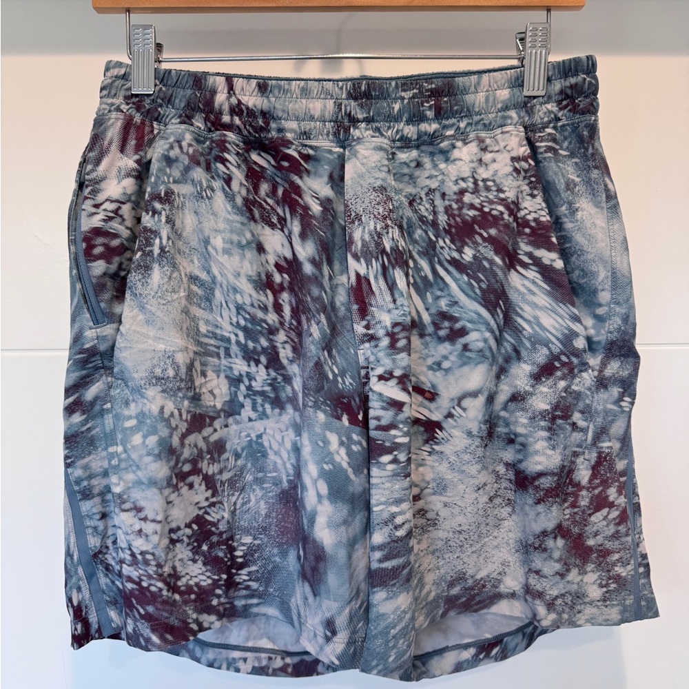Size M Lululemon Tie Dye Linerless Pacebreaker Shorts 6”